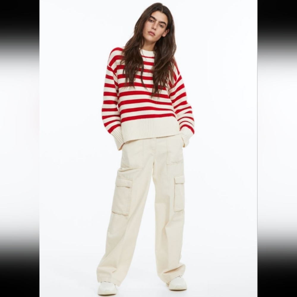 🆕️NWT H&M Hole-knit Sweater in 'Red/striped', Size Medium - Picture 3 of 16